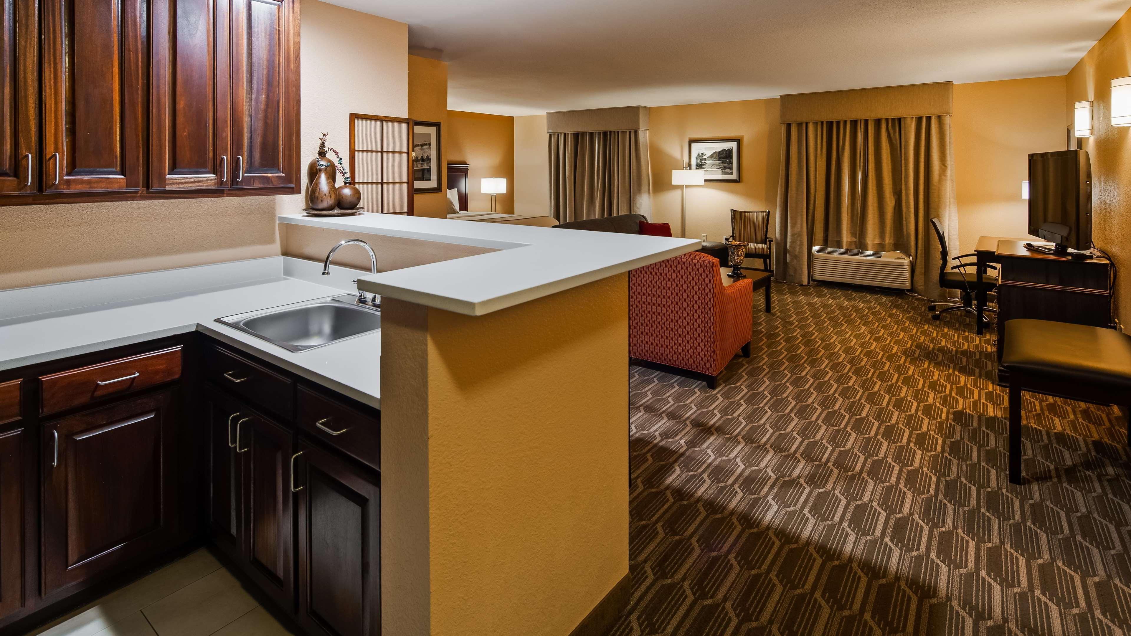 Best Western Granbury Inn And Suites Экстерьер фото