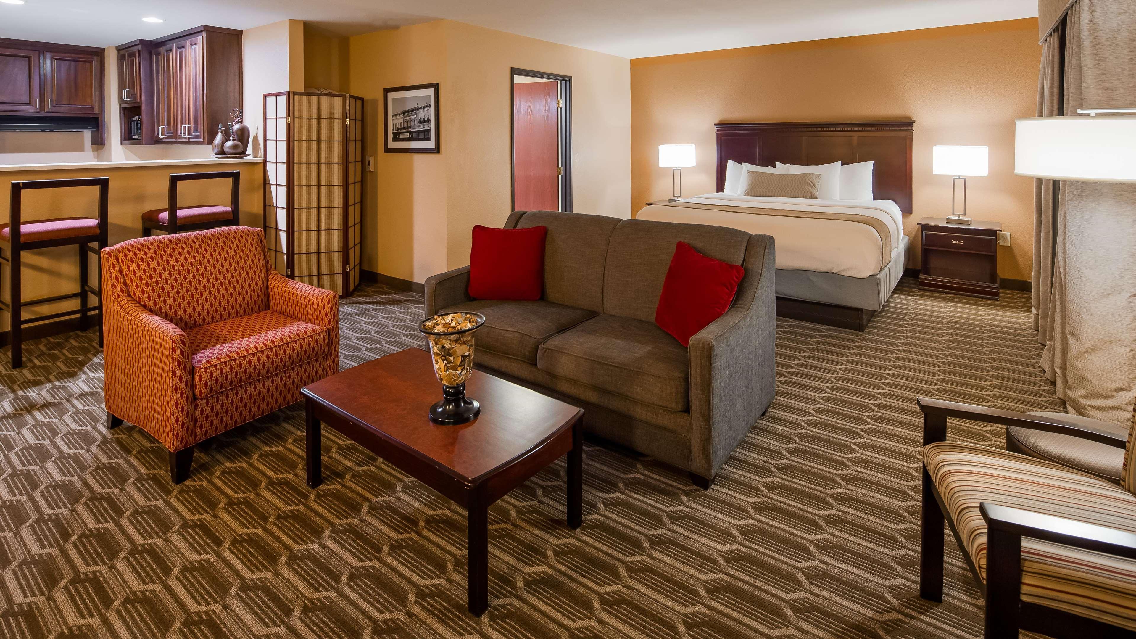 Best Western Granbury Inn And Suites Экстерьер фото